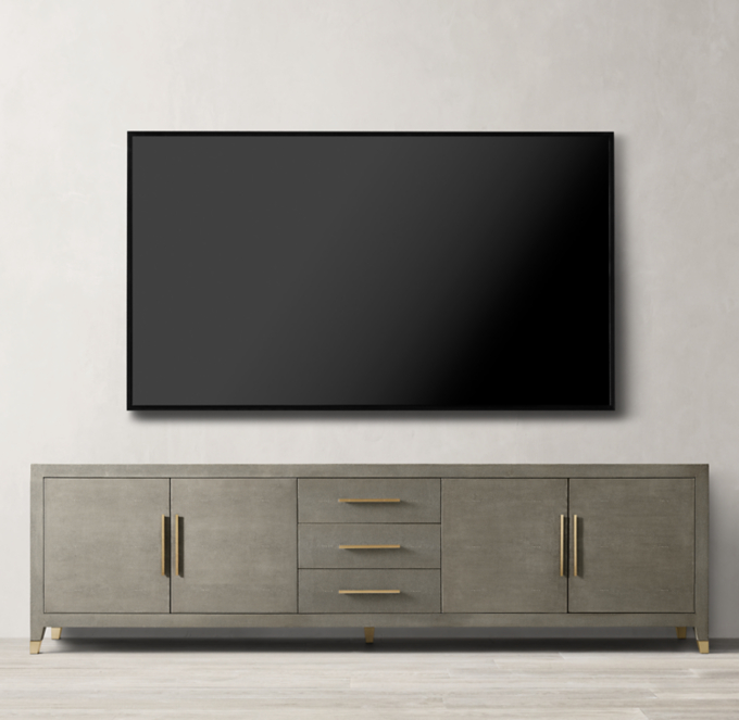 Rh media outlet console